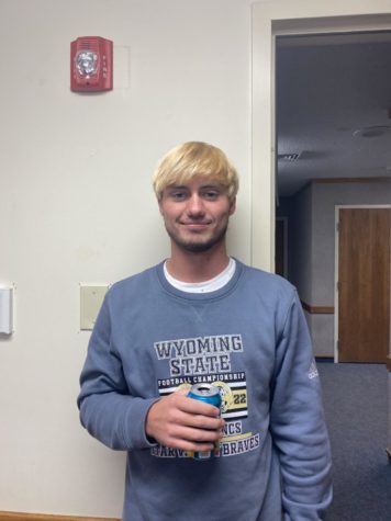  Kicker Mckell Merrit goes from blonde to blonder. Basically the team didn’t really have a choice by the end of the night. Thanks to peer pressure, everyone had to do something to their hair as part of the wining celebration. “Peer pressure is a real thing,” said Merritt.